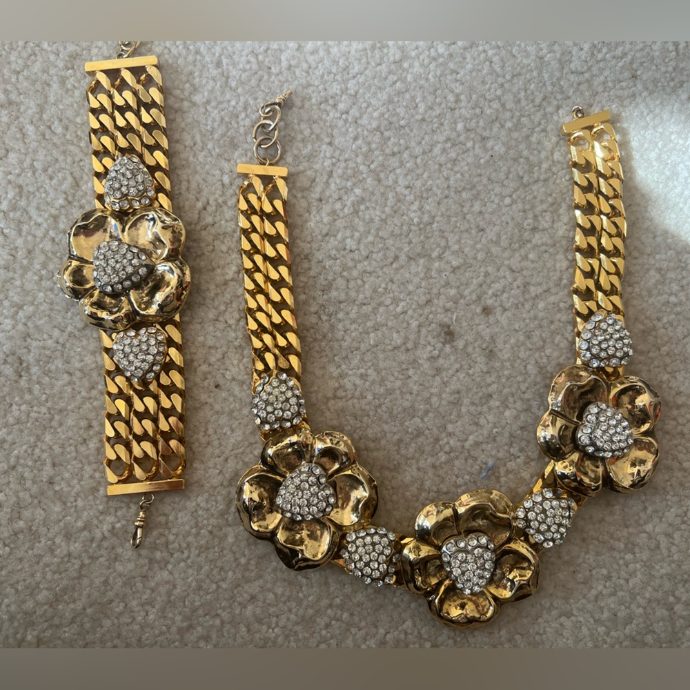 Vintage Gold Floral Necklace and Matching Bracelet